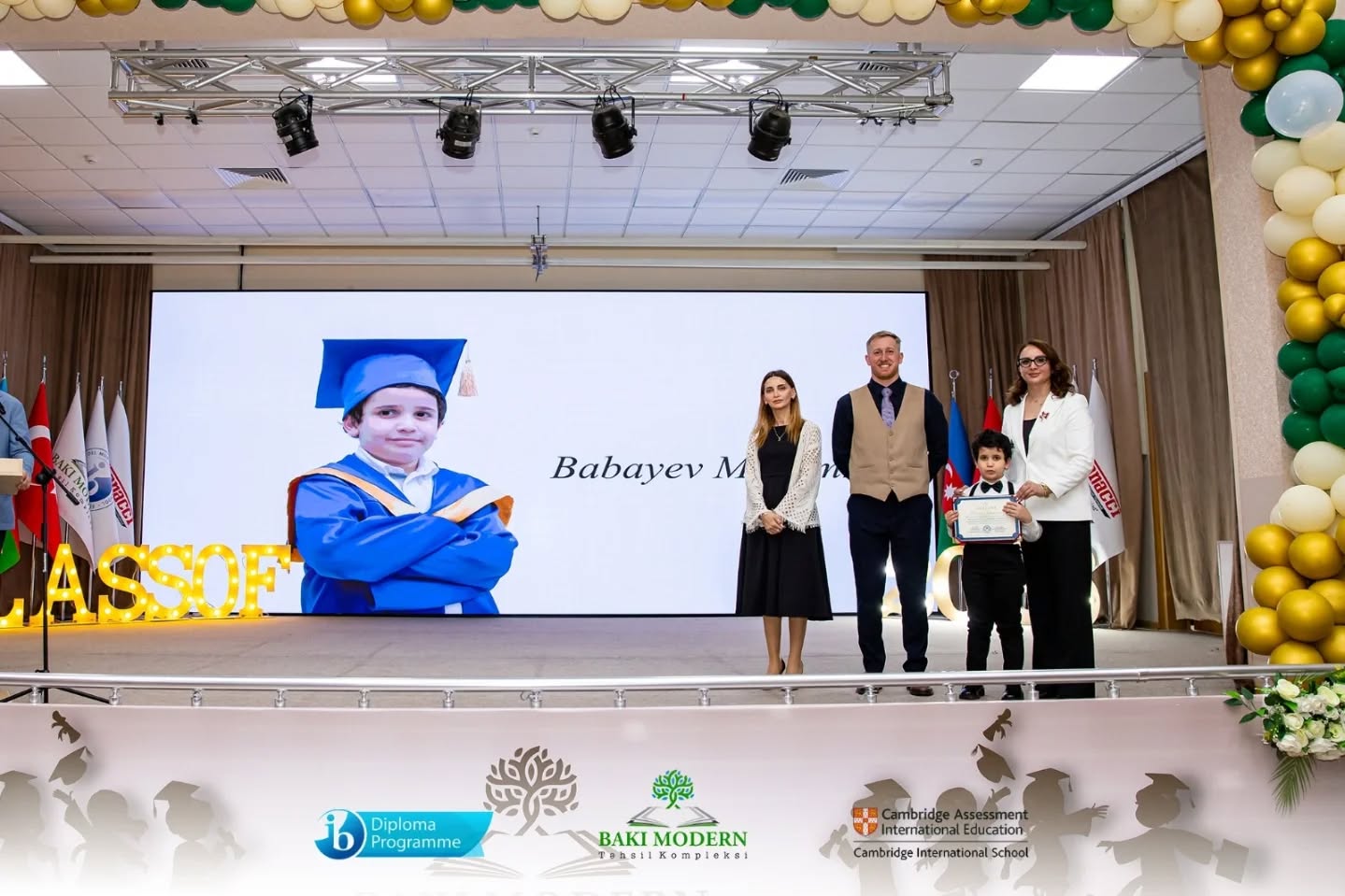 İngilis bölməsinin I sinif şagirdləri təhsildə yeni mərhələyə qədəm qoydular