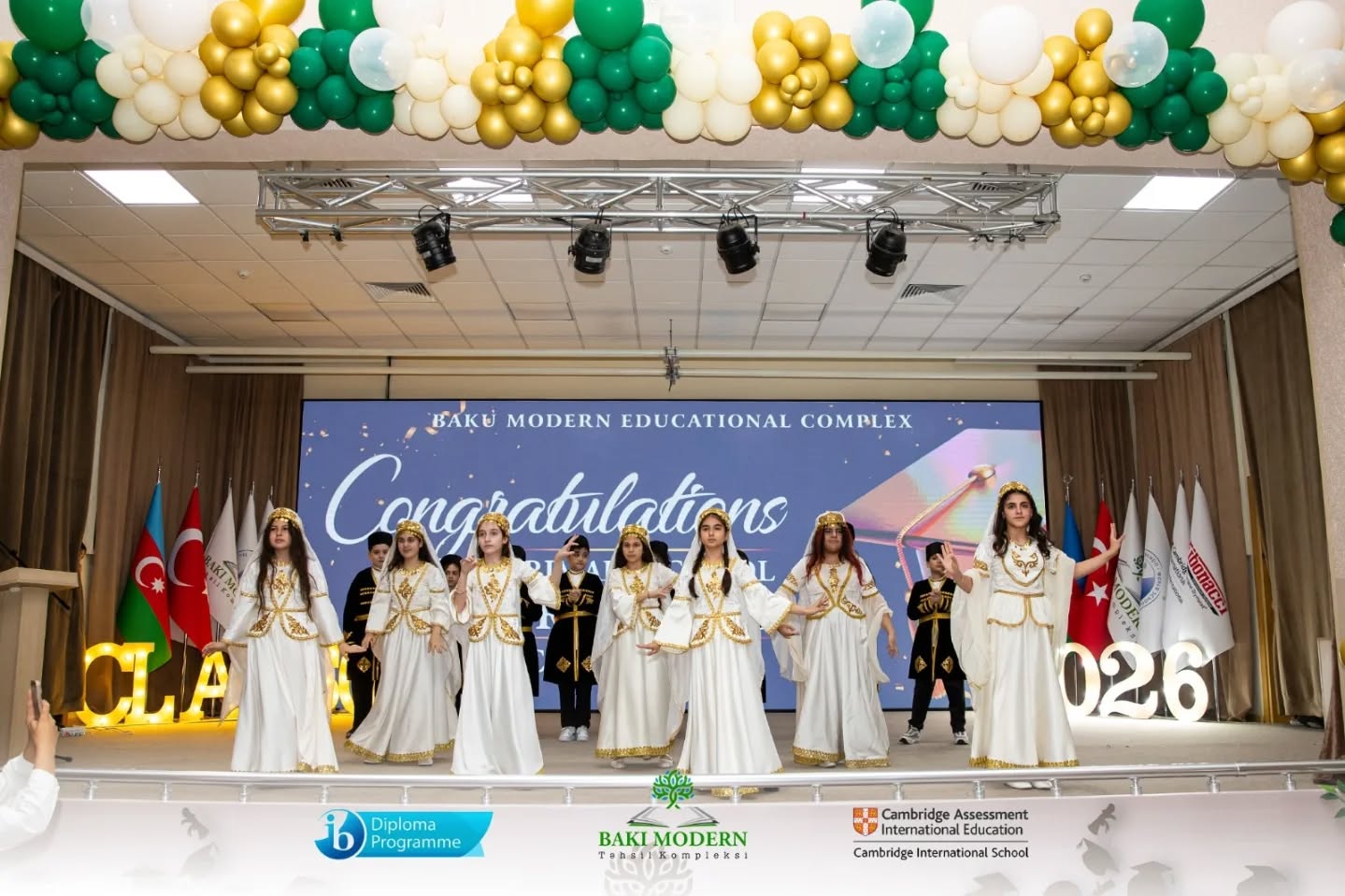 Primary School Graduation Celebrated at Baku Modern Education Complex