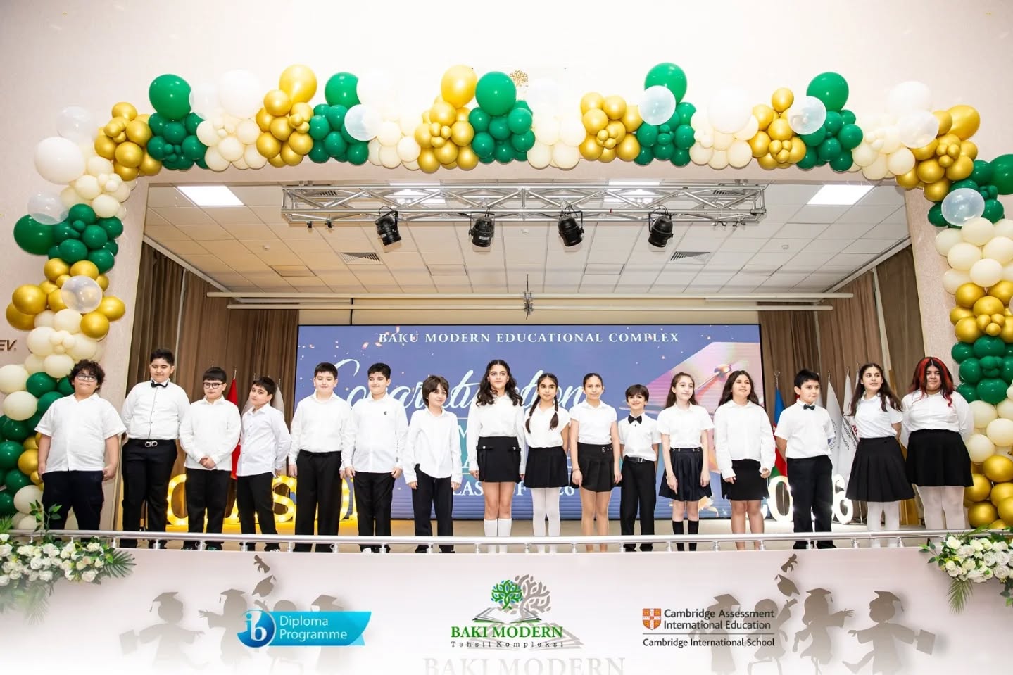 Primary School Graduation Celebrated at Baku Modern Education Complex