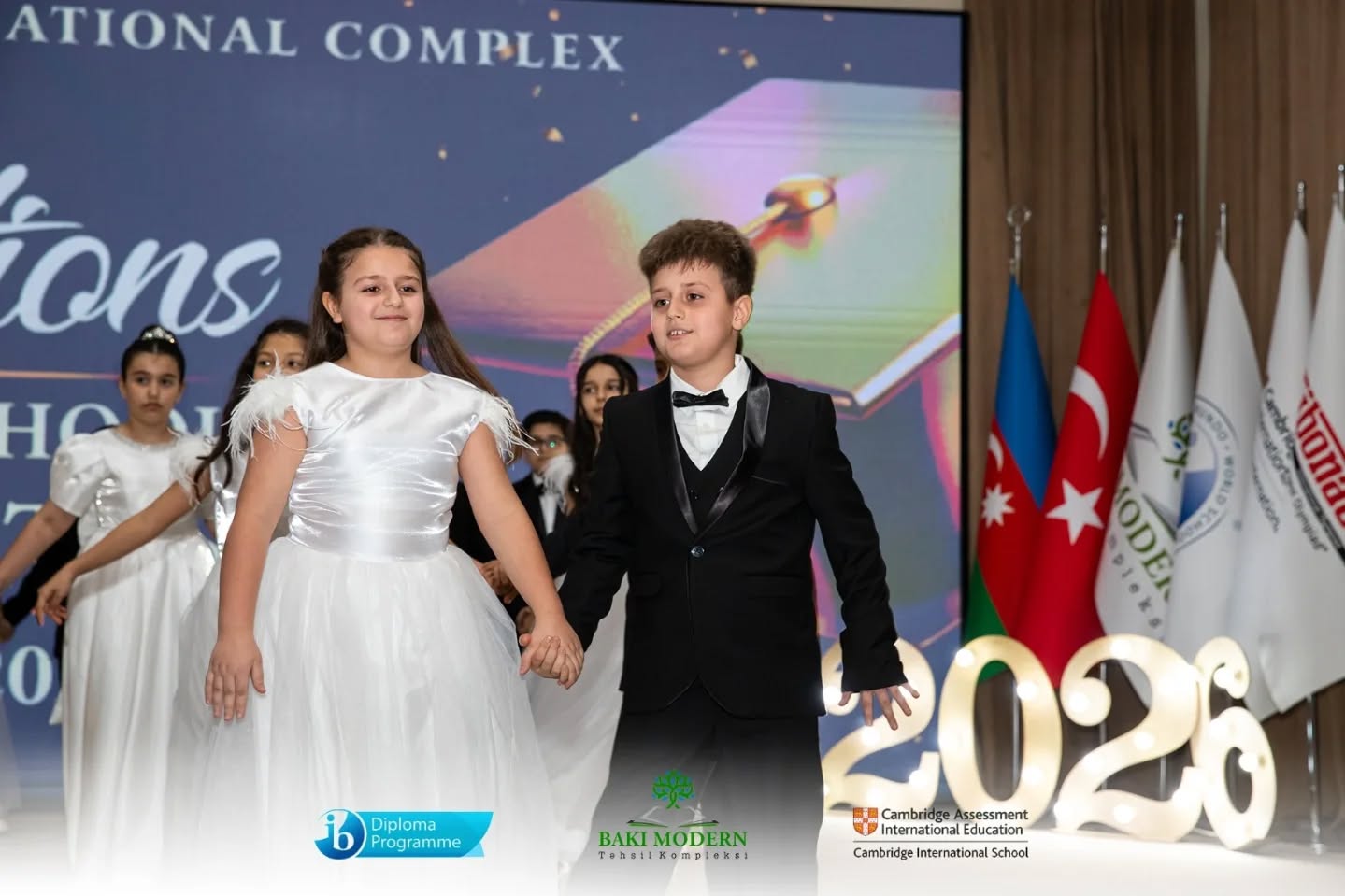 Primary School Graduation Celebrated at Baku Modern Education Complex