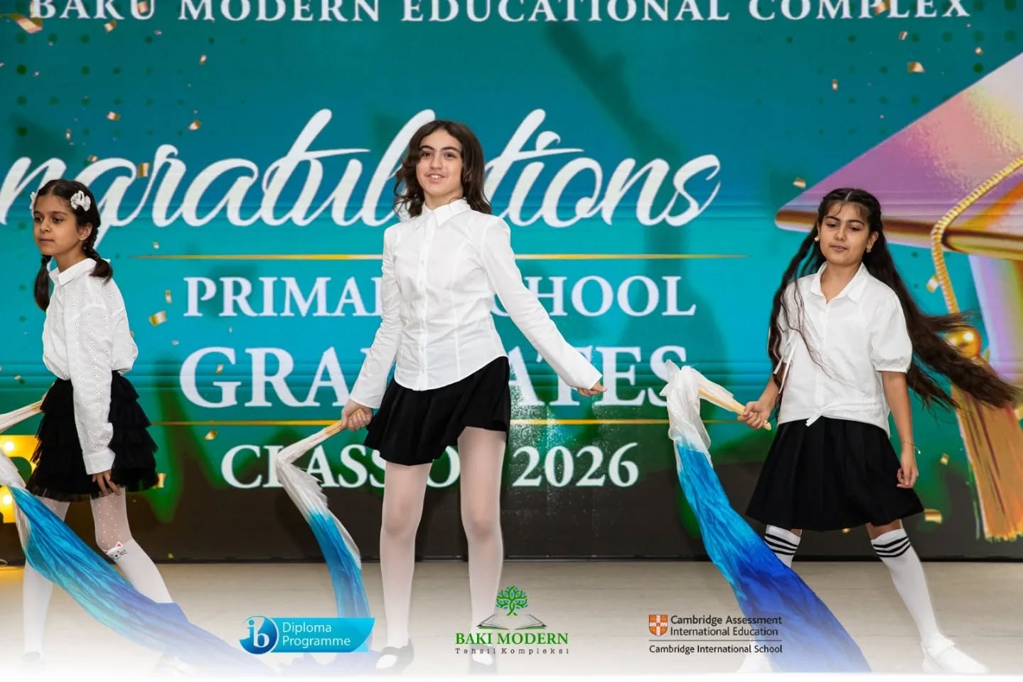 Primary School Graduation Celebrated at Baku Modern Education Complex