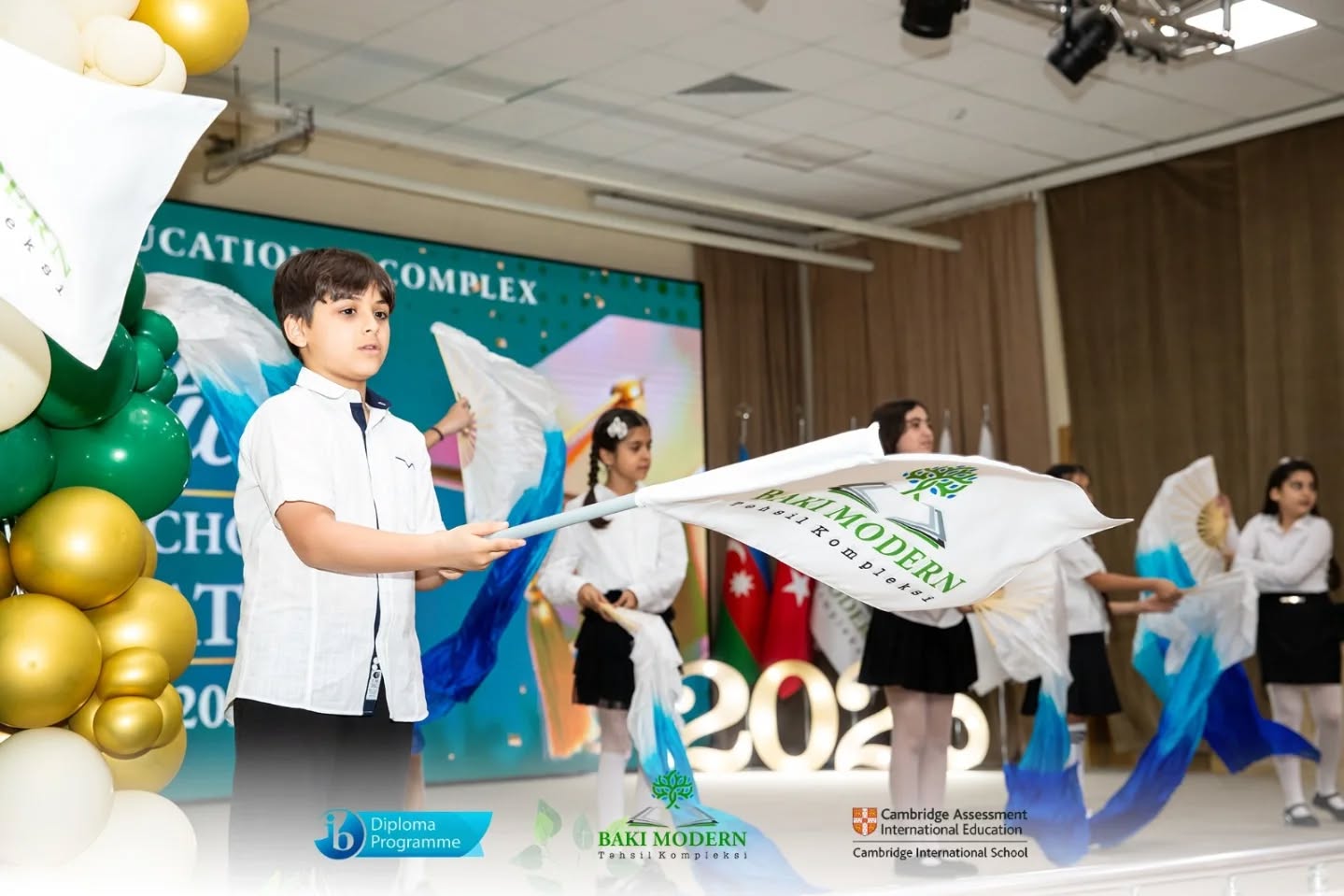 Primary School Graduation Celebrated at Baku Modern Education Complex
