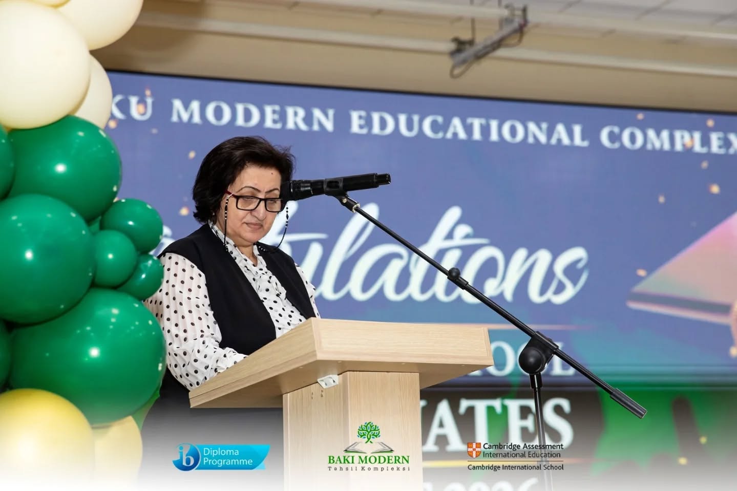 Primary School Students Celebrate Graduation at Baku Modern Education Complex