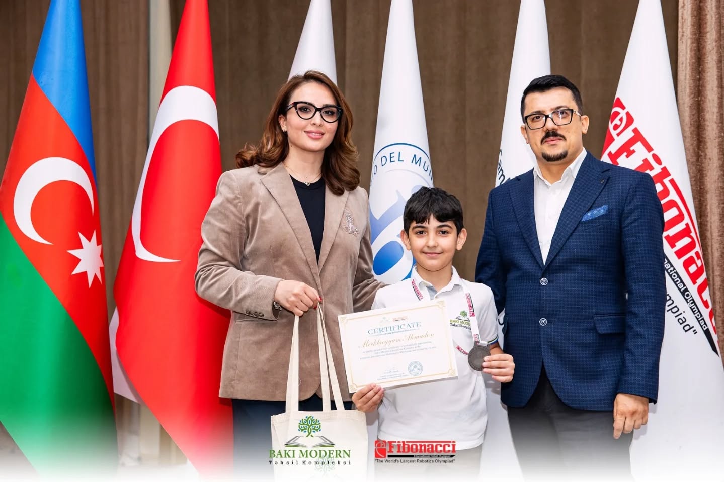 Şagirdlərimiz Fibonacci Beynəlxalq Olimpiadasındakı uğurlarına görə təbrik edildi