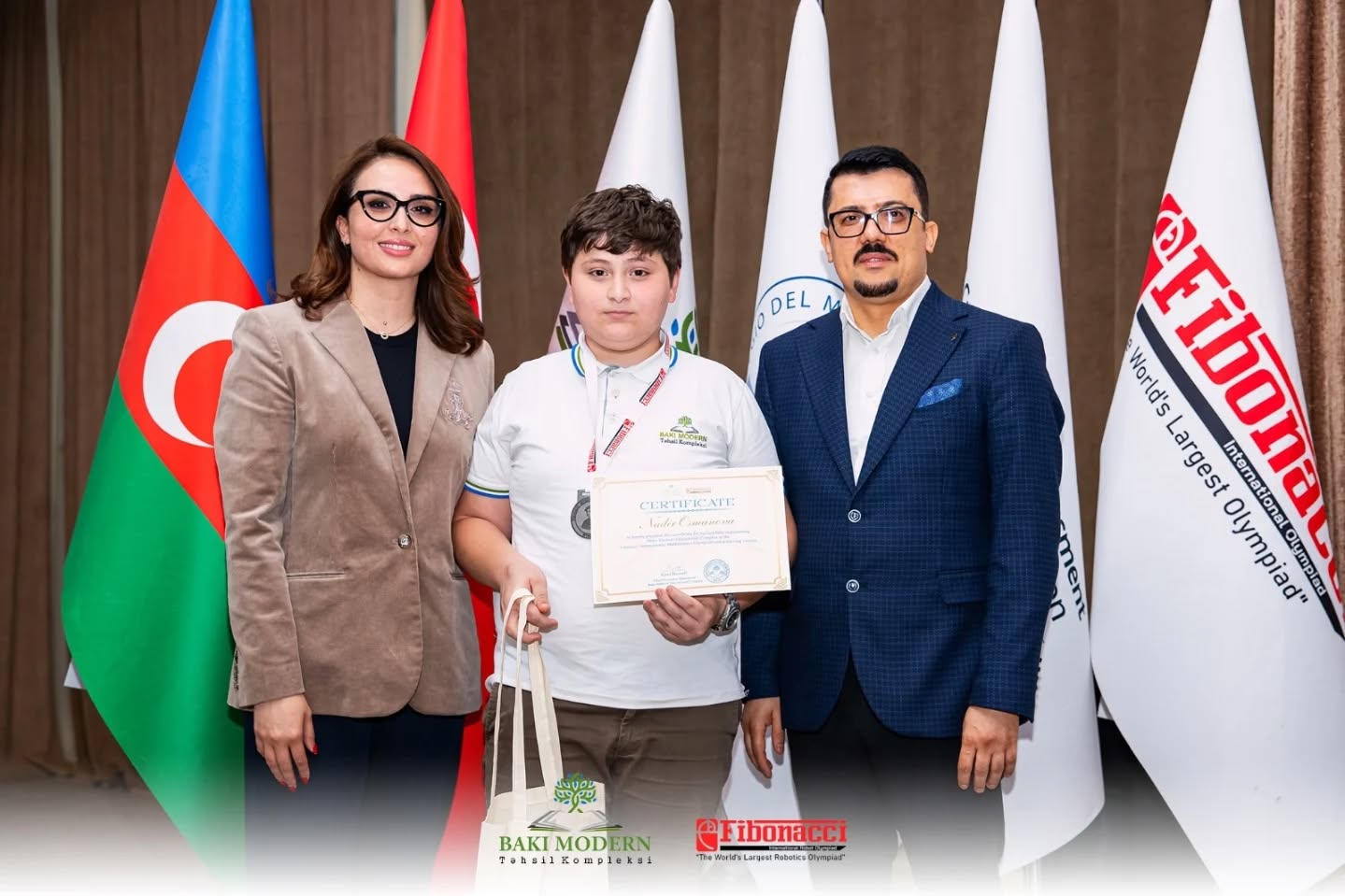 Şagirdlərimiz Fibonacci Beynəlxalq Olimpiadasındakı uğurlarına görə təbrik edildi