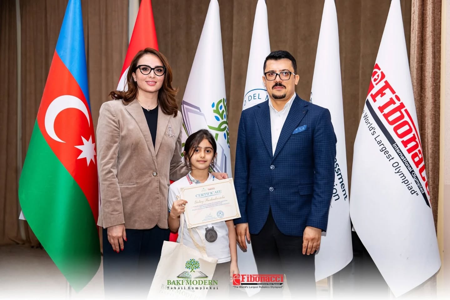 Şagirdlərimiz Fibonacci Beynəlxalq Olimpiadasındakı uğurlarına görə təbrik edildi