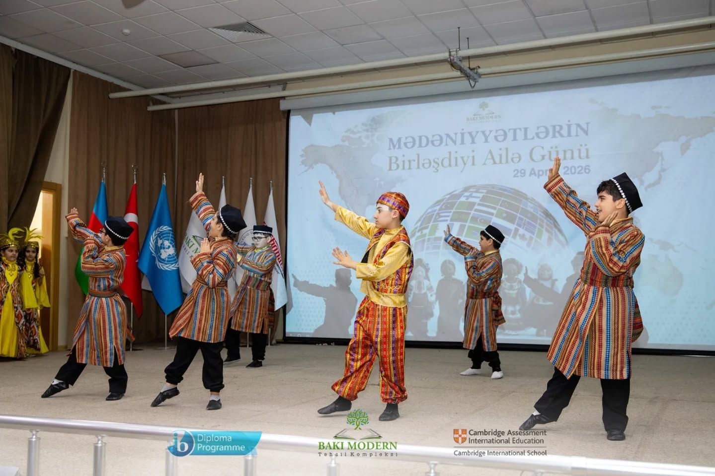 Şagirdlər Ailə Günündə Mədəni Müxtəlifliyi Təqdim Ediblər