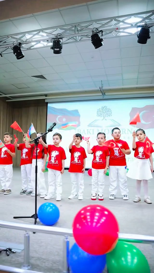 Выступления учащихся украсили празднование Дня детей