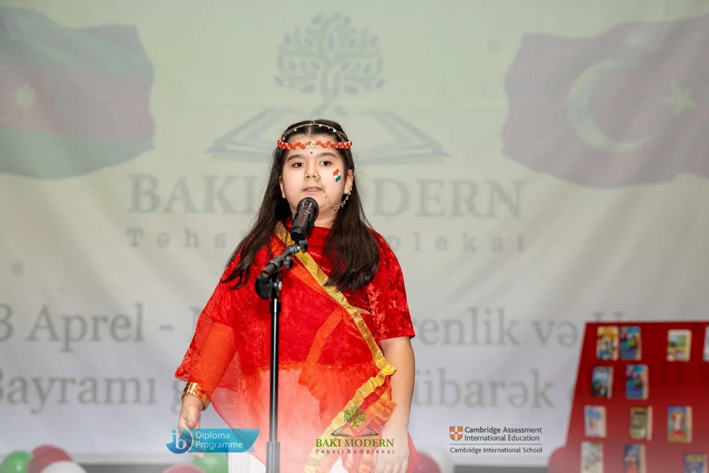 Şagirdlər Milli Suverenlik və Uşaq Bayramını rəngarəng çıxışlarla qeyd etdilər