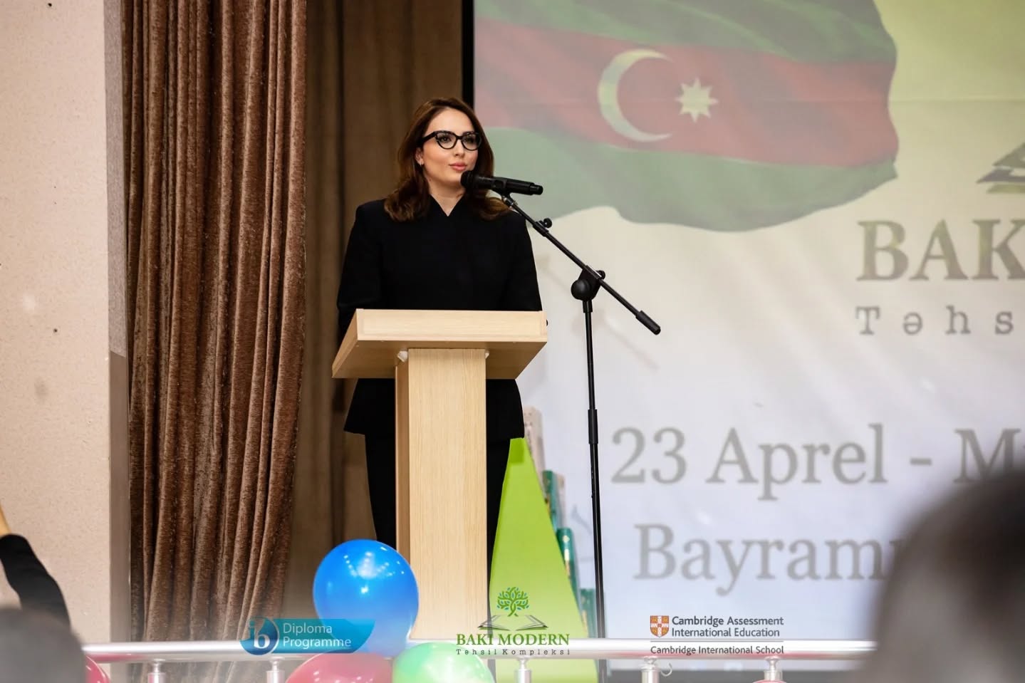 Şagirdlər Milli Suverenlik və Uşaq Bayramını rəngarəng çıxışlarla qeyd etdilər