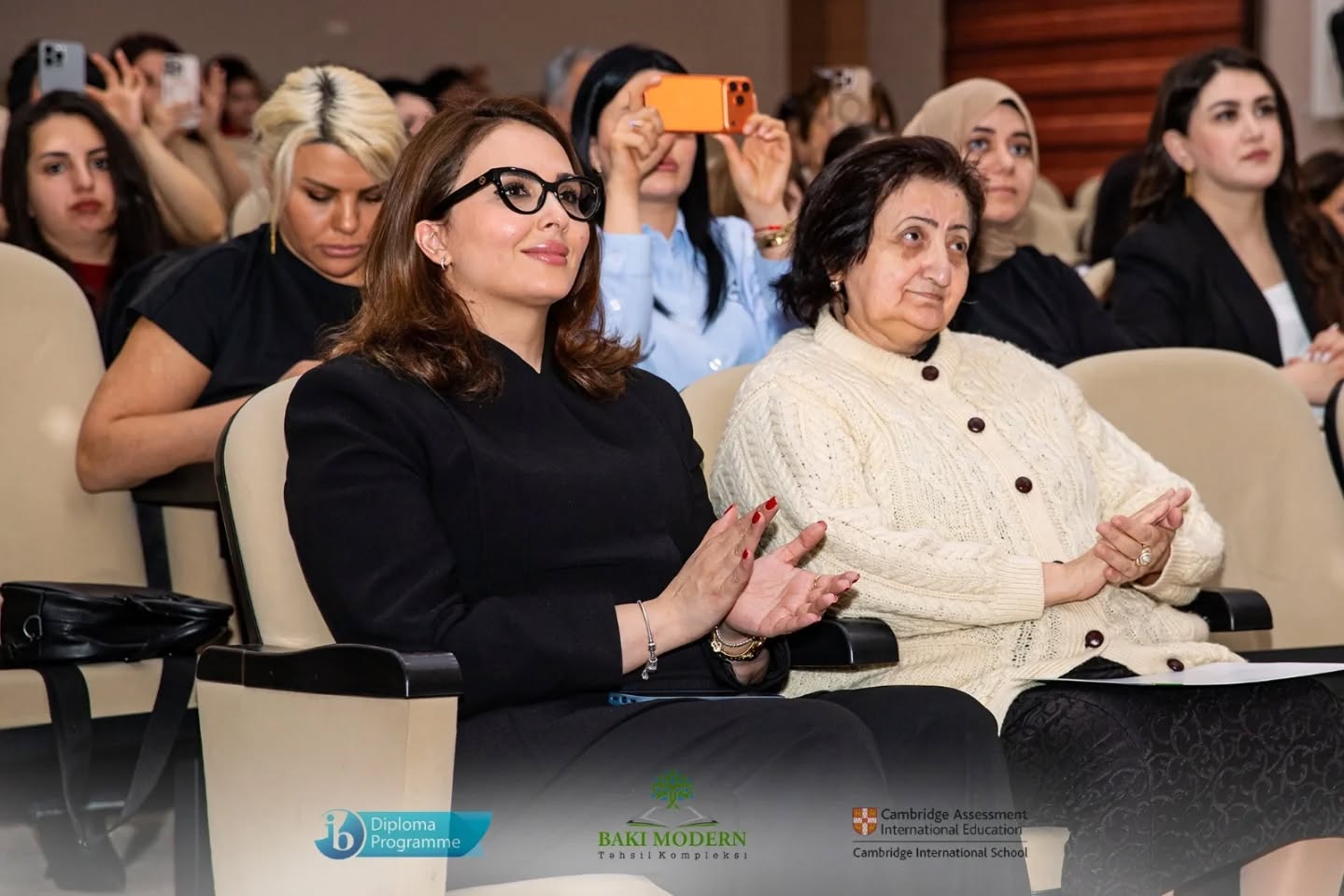 Şagirdlər Milli Suverenlik və Uşaq Bayramını rəngarəng çıxışlarla qeyd etdilər