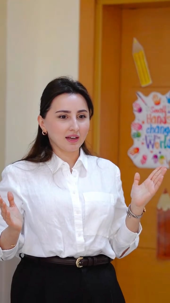 Bakı Modern Təhsil Kompleksində valideyn və uşaqlar birgə kitab oxudular