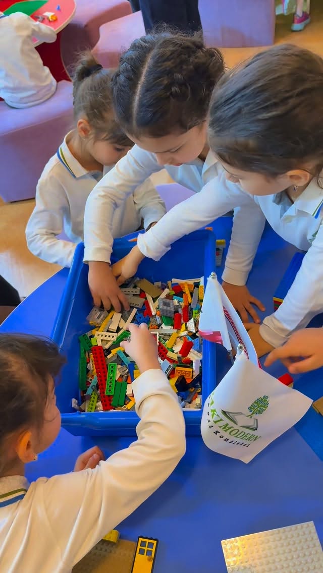 Açıq Qapı Günü ailələri Bakı Modern Təhsil Kompleksi ilə tanış etdi
