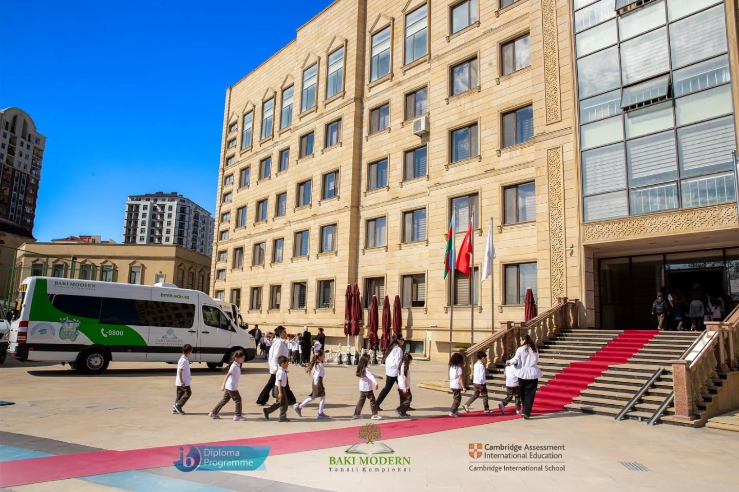 Məktəbəqədər Şagirdlər və Valideynlər Bakı Modern Təhsil Kompleksini Ziyarət Ediblər