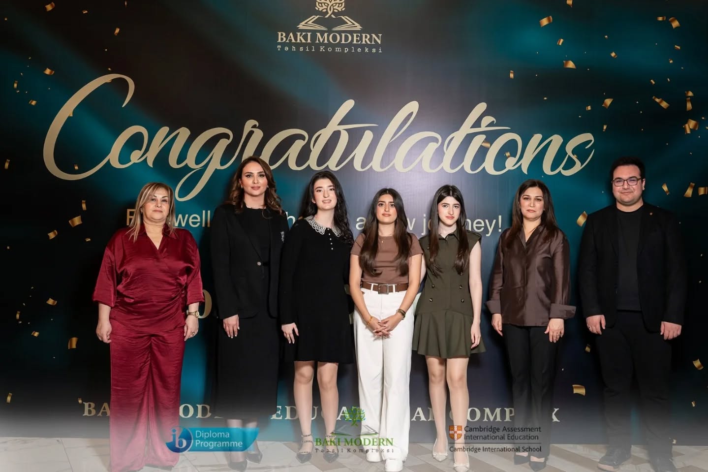 Graduates Reunite for a Traditional Dinner