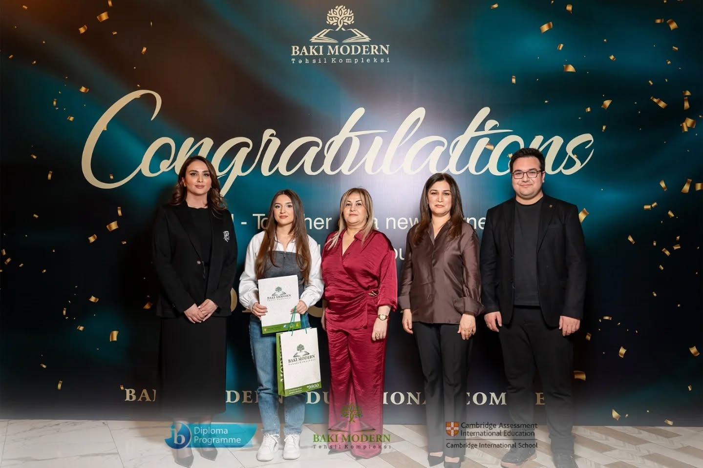 Graduates Reunite for a Traditional Dinner