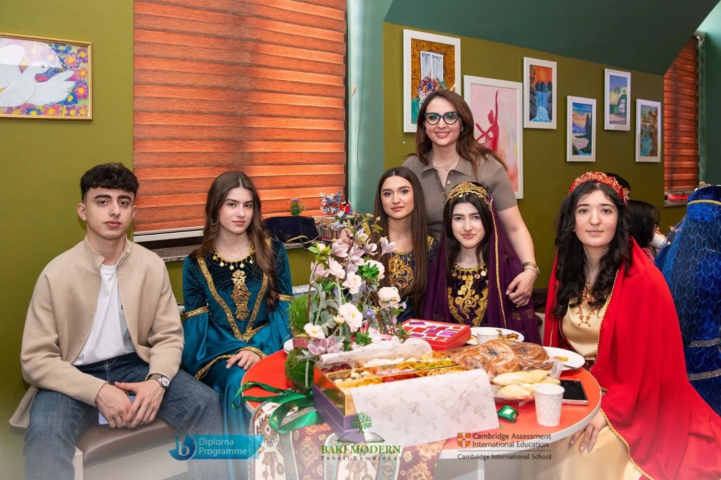 Şagirdlər Novruz bayramını musiqi və milli çıxışlarla qeyd etdilər