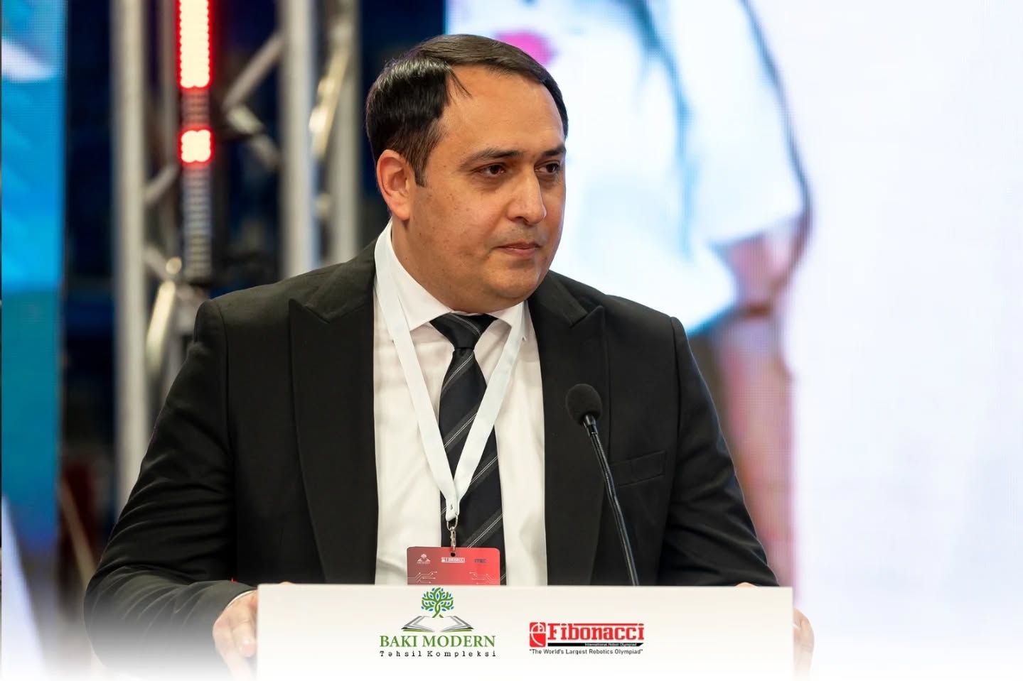 Bakıda beynəlxalq robot olimpiadası tələbə və professorları bir araya gətirib